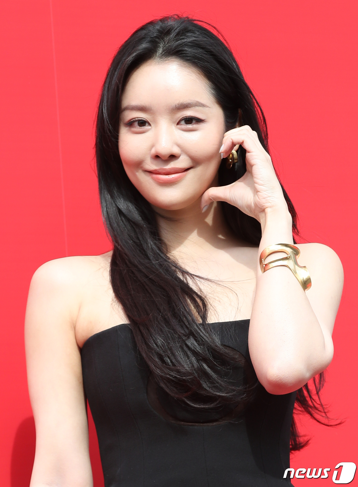 [뉴스1 ★]차주영, 나 포토월 섰어 연진아 #명품 #내옷 #세탁소옷아님