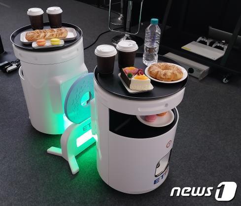전자통신연, 로봇 2대 동시 무선 충전 기술 세계 최초 개발