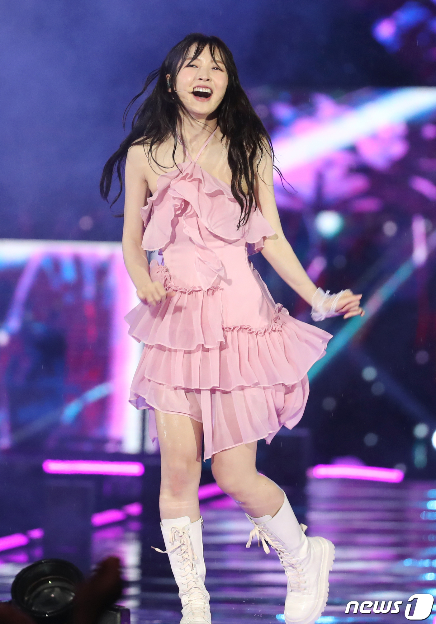 오마이걸 아린, 내리는 비를 맞으며