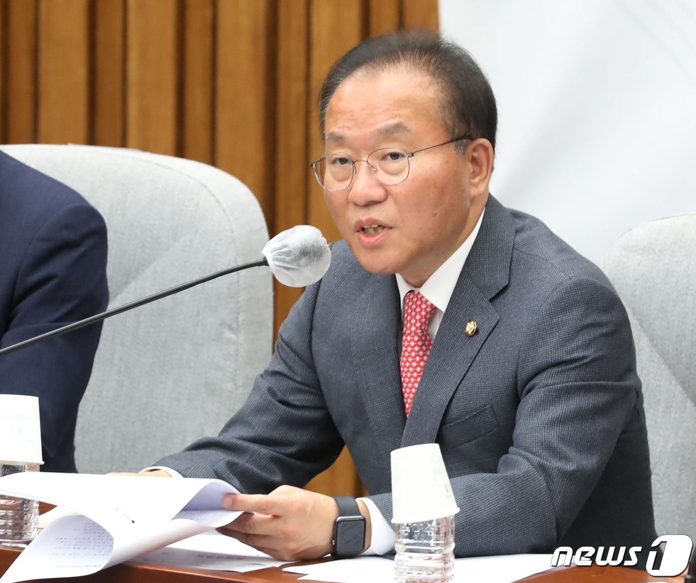 원내대책회의 주재하는 윤재옥 원내대표