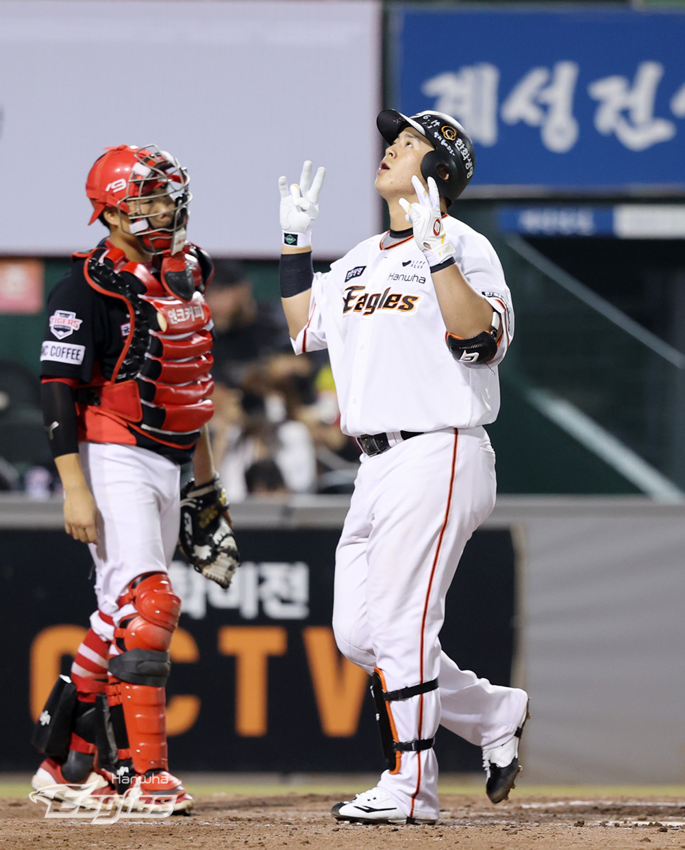 1위 SSG·2위 LG, 나란히 40승 선착…KT는 롯데전 5연승(종합)