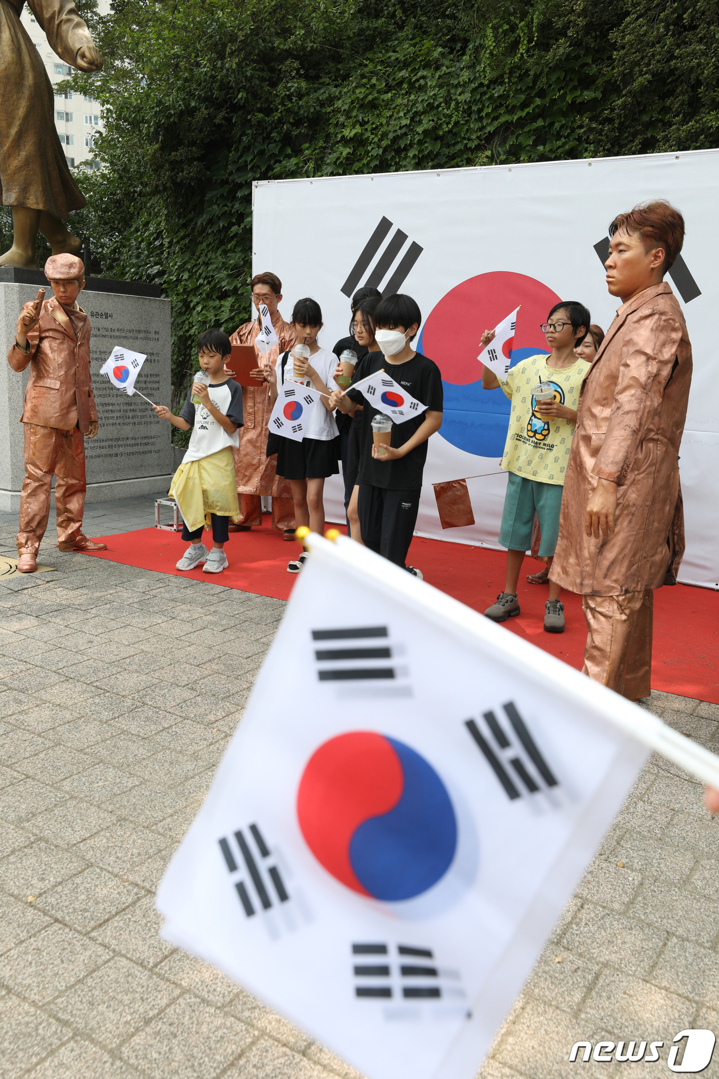 마임으로 부활한 애국지사들