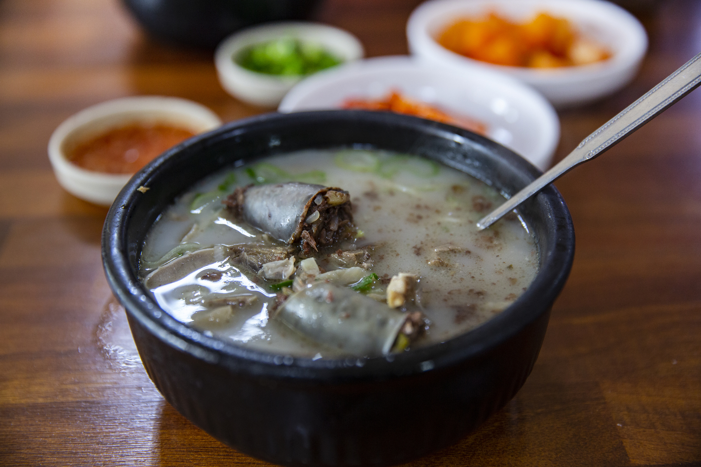 3살 아기엄마 손님에 두 그릇 주문해…1인 1메뉴 고집 순댓국밥집
