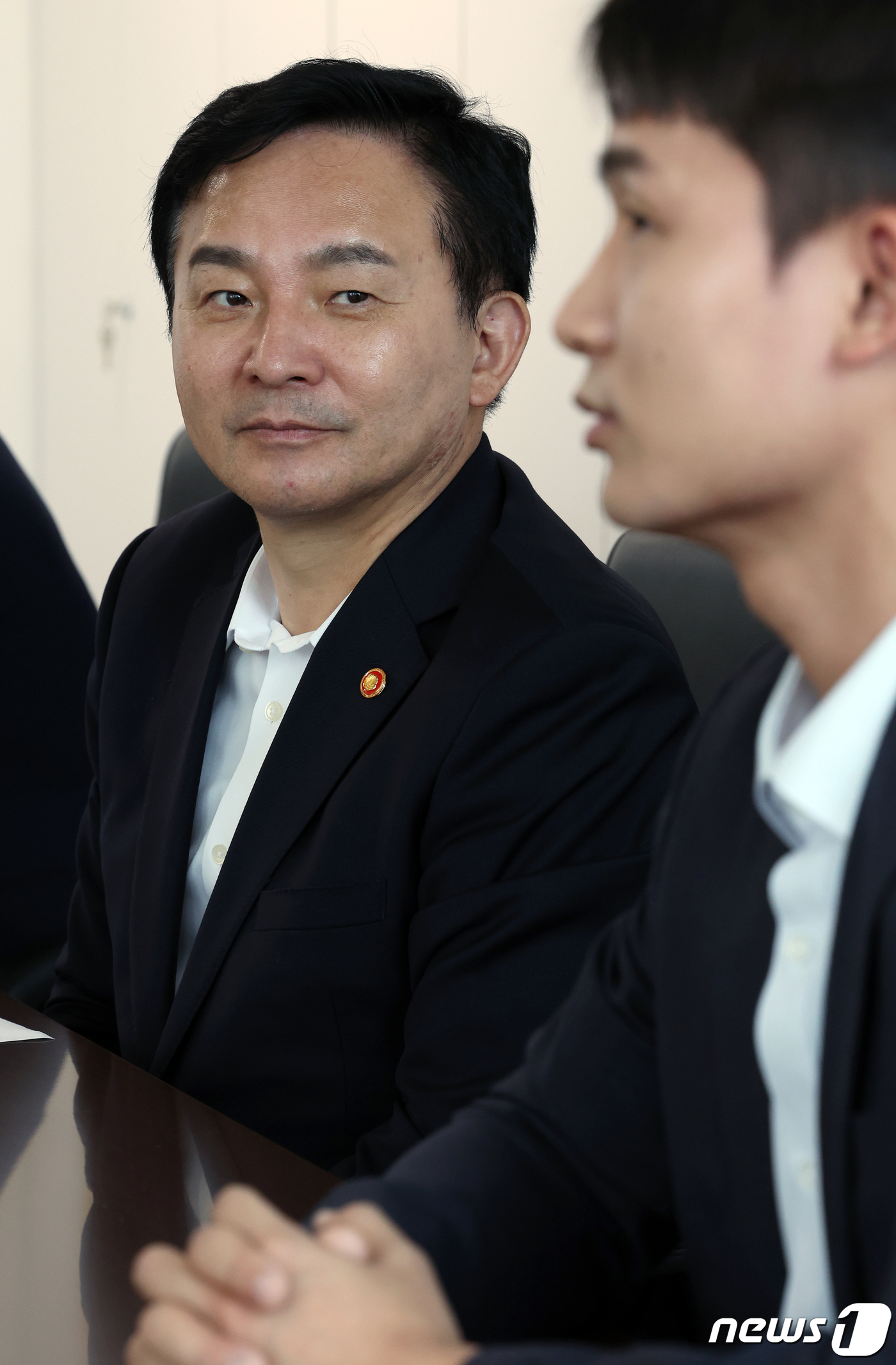 원희룡 장관, 청년 중개사 발언 경청