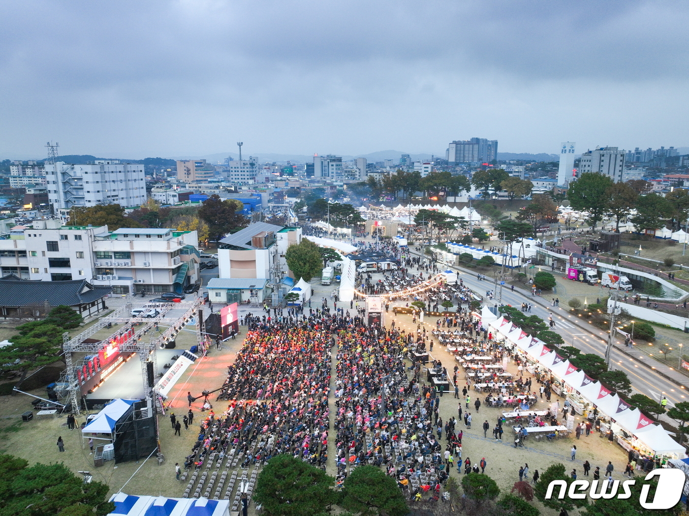 “백종원 매직, 가을 폭우도 이겼다”…홍성 바비큐축제 50만명 방문