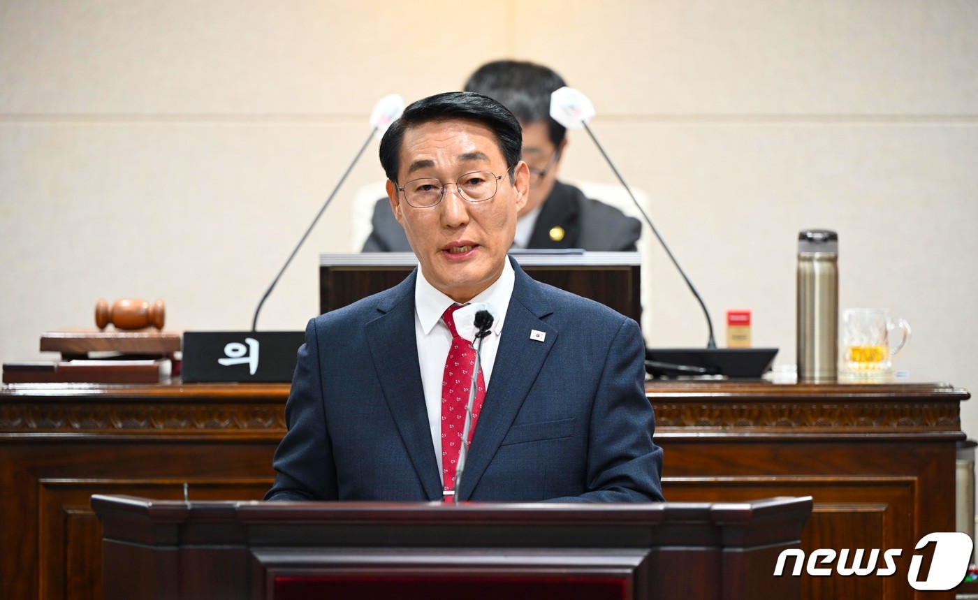 이용록 홍성군수 미래차·이차전지·AI 등 미래산업 기반 닦겠다