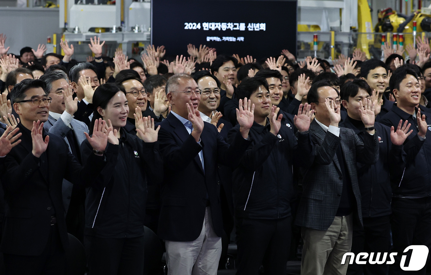 정의선 회장 기아 광명공장 직원들과 함께