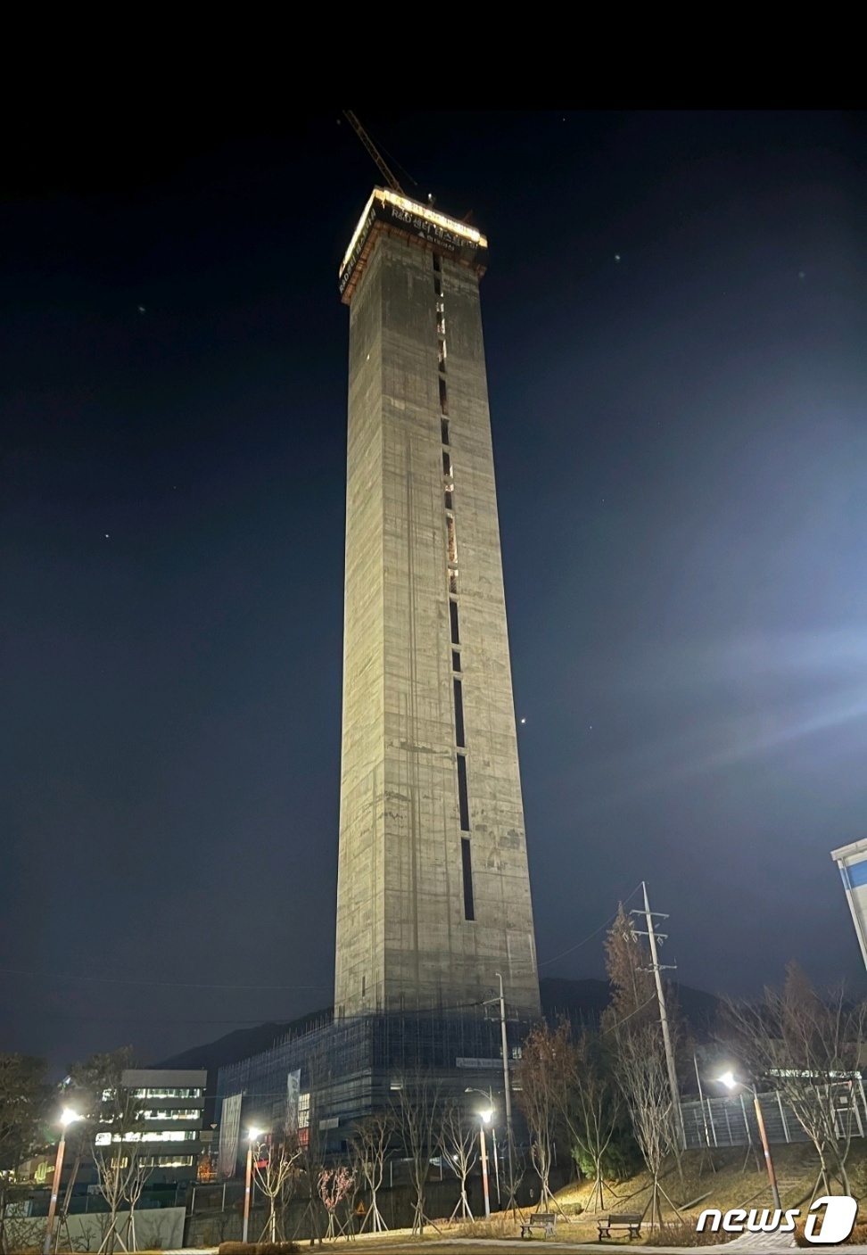 현대엘리베이터 테스트타워 높이 조정에, 시민단체 애초 계획대로