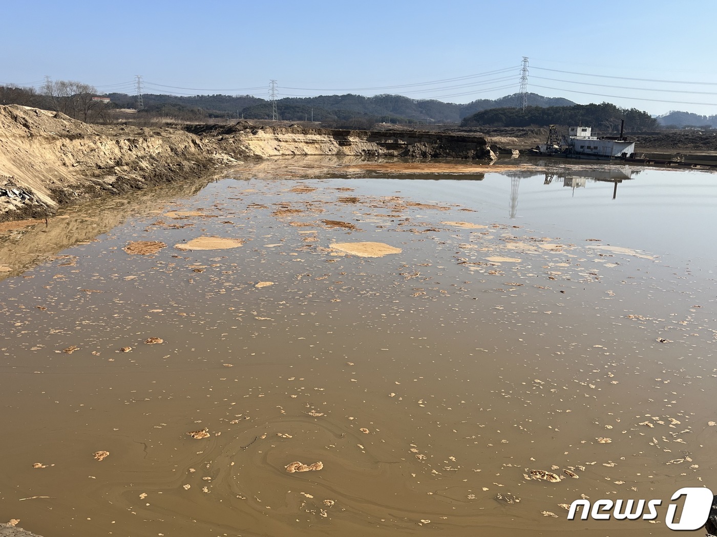 경남 환경단체 남강 골재채취현장 흙탕물 방류…사업자 고발해야