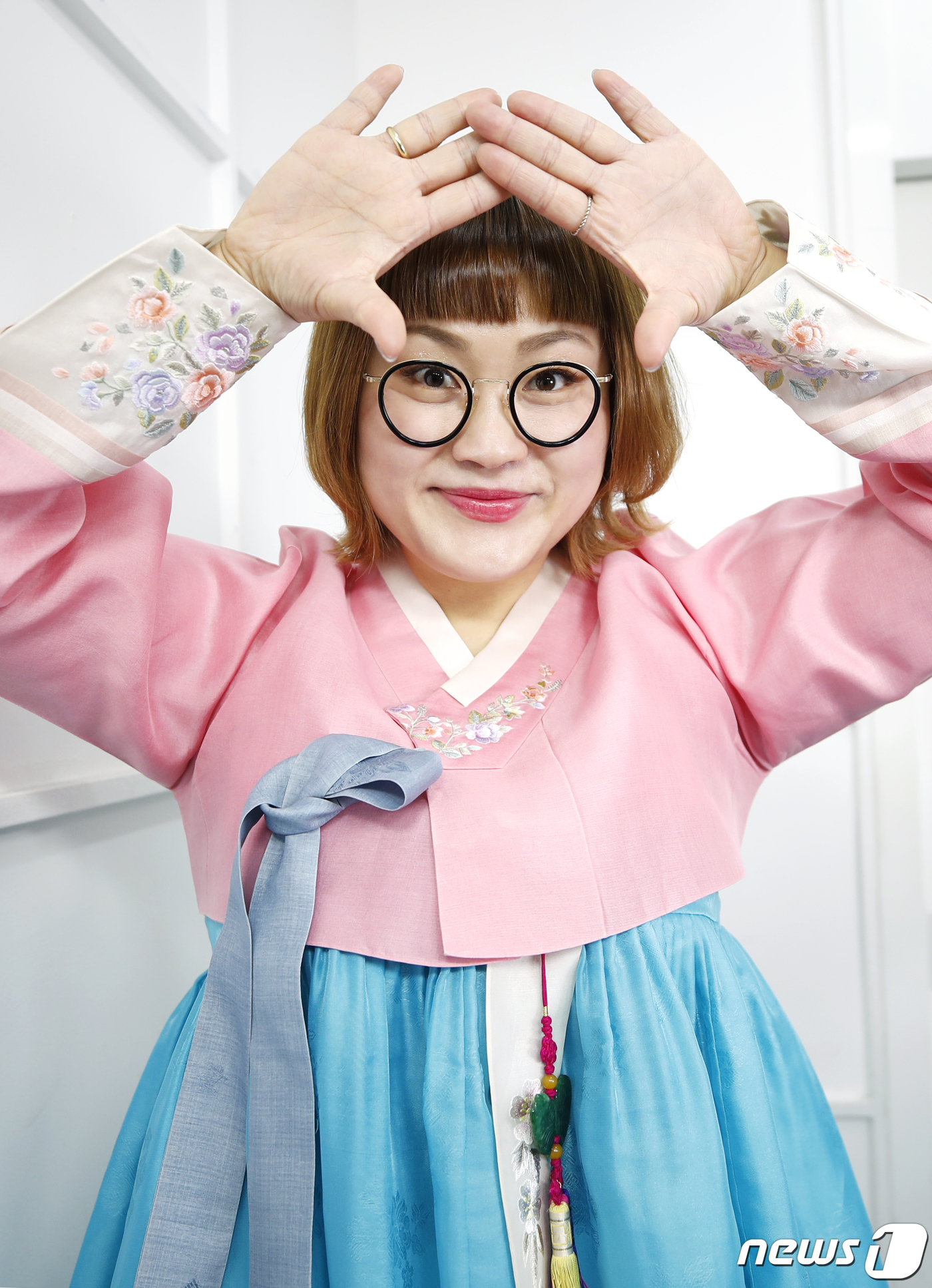 조수연·신윤승 서로 설렌 적 있냐고? 결혼할 때까지 응원 부탁 [한복인터뷰]②