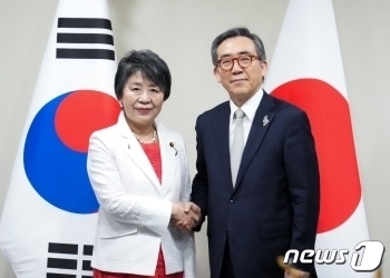 한일 외교장관, 북한 도발 대응·인권 문제 협력 재확인(상보)