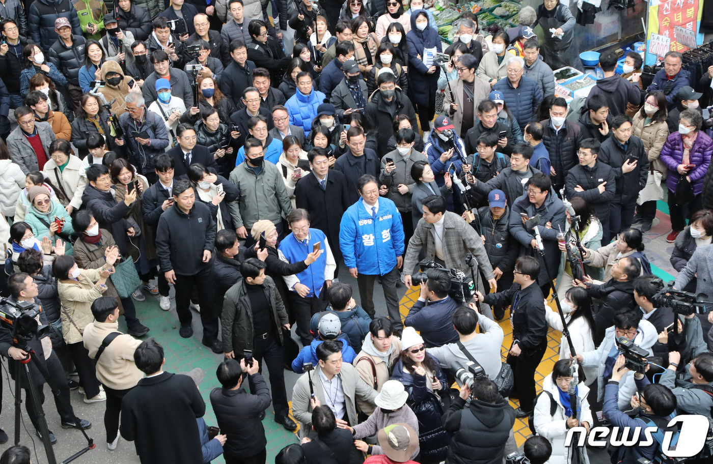 양천구 목동깨비시장 찾은 이재명 대표 구름 인파
