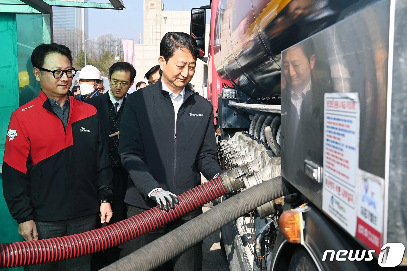 주유소 현장점검 하는 안덕근 장관