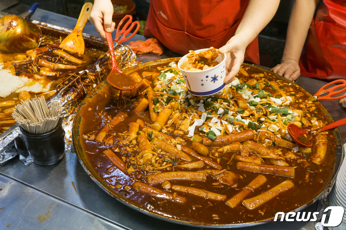 떡볶이 0.5인분 파는지 물었더니 진상 취급…불쾌하다 갑론을박
