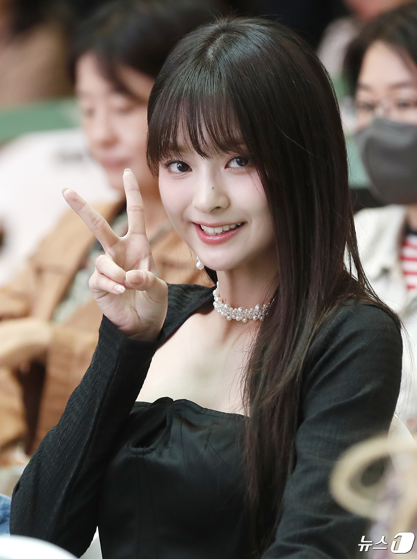 프로미스나인 나경, 사랑스러운 브이