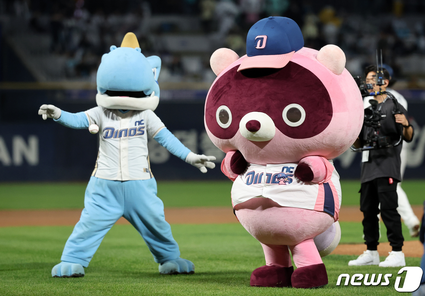 [단독]허리띠 졸라매는 엔씨…인기 캐릭터 도구리 굿즈 생산 중단 가닥