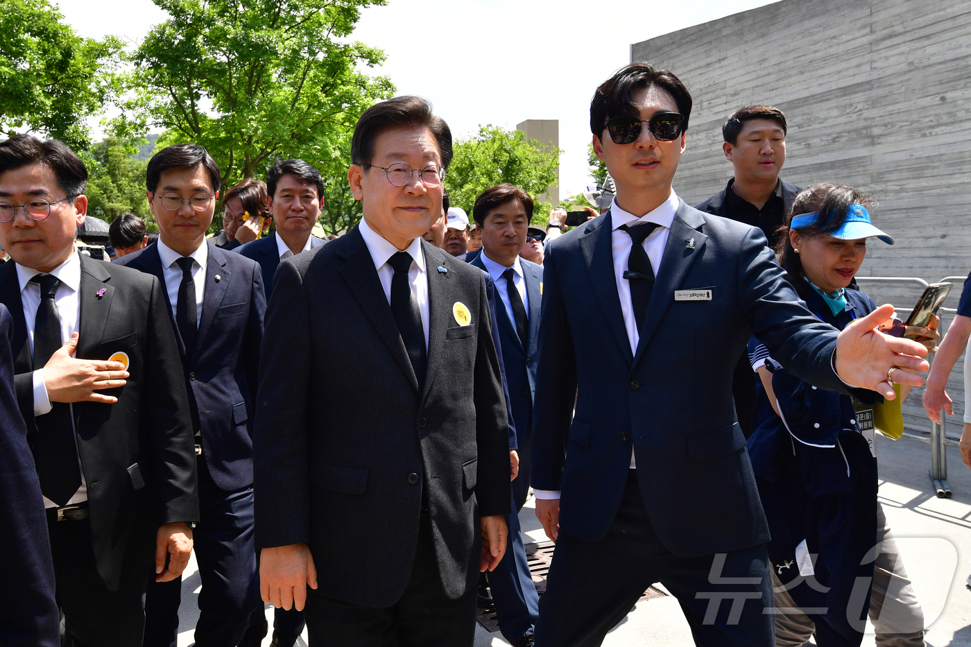 노무현 전 대통령 추도식 참석하는 이재명 대표
