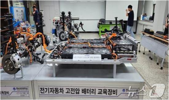 경북도, 영남이공대 등과 전기차 정비인력 300명 양성