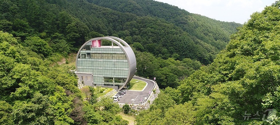 이상원미술관 개관10주년 15일 연주회…안중근 영정 원본 공개도