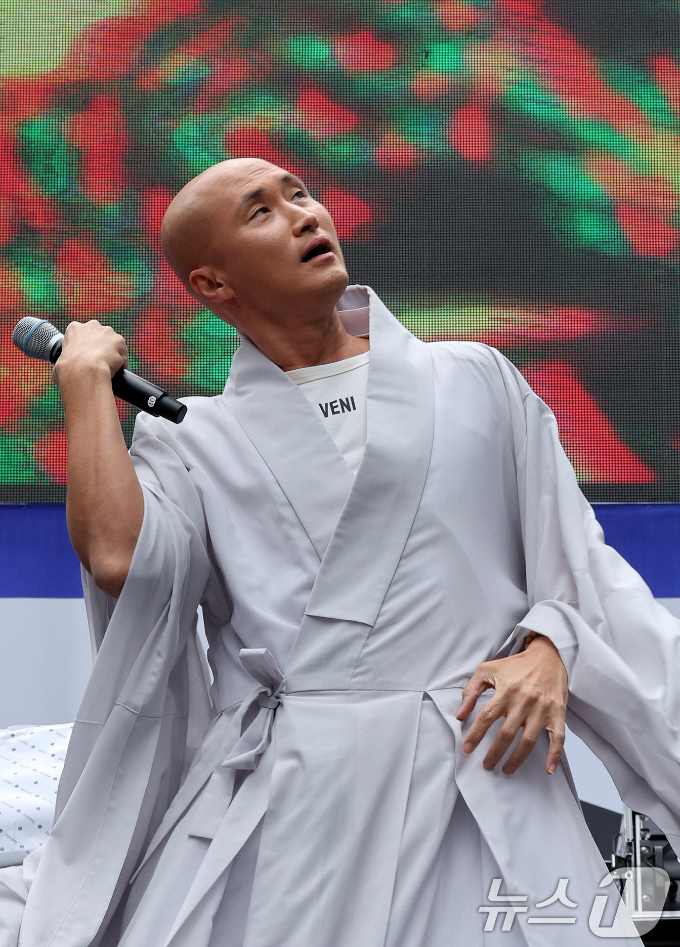 뉴진스님 뉴진스 항의 기다리고 있다…수입? 박명수 3분의2