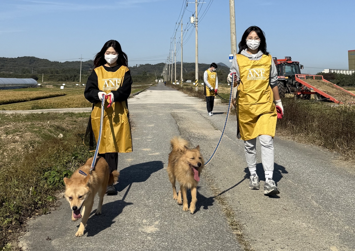 우리와, 사료 1.6톤 통 큰 기부…동물에 대한 사랑과 책임 실천