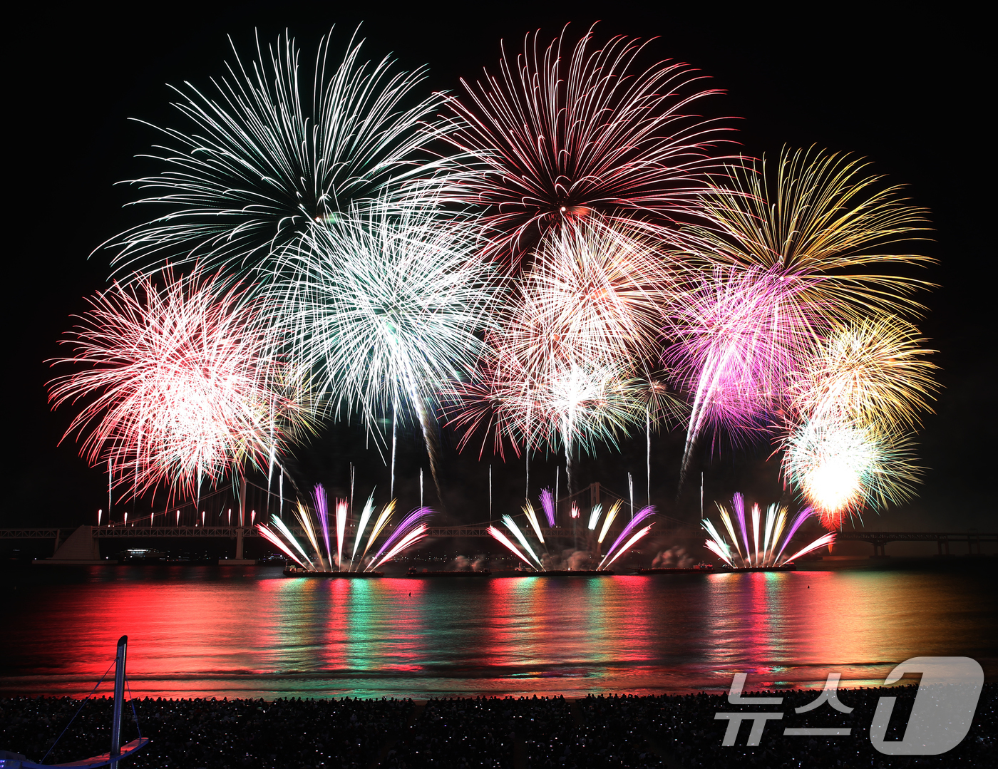 화려한 부산불꽃축제