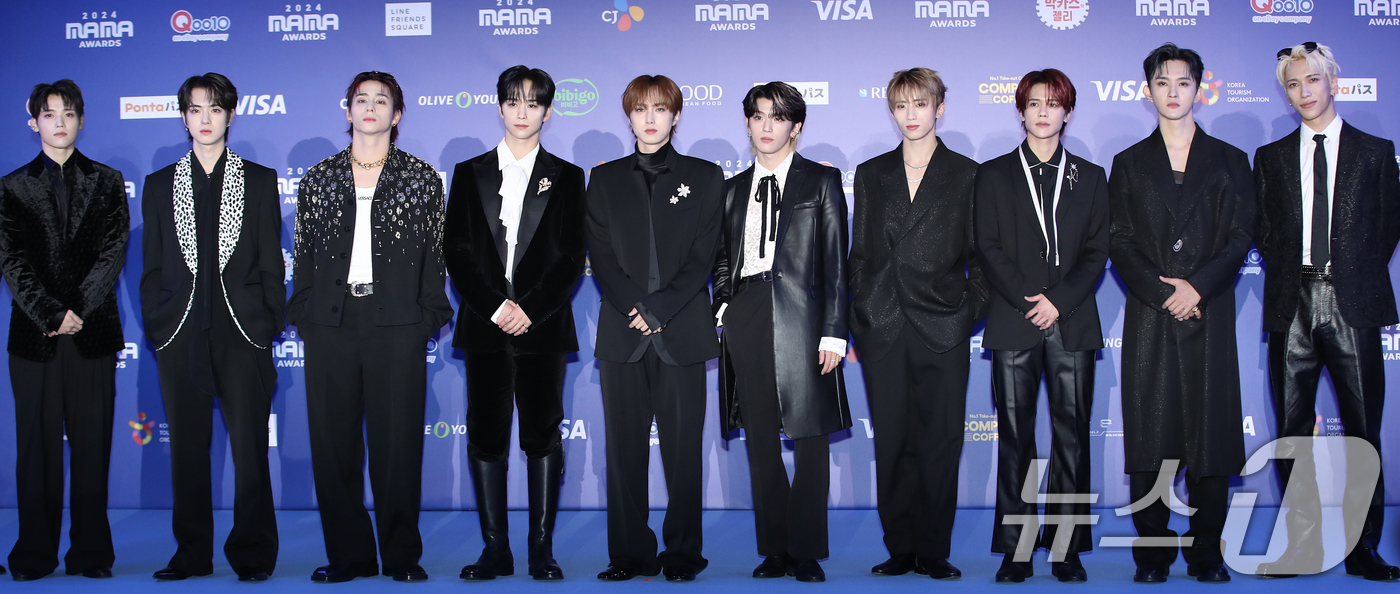 INI, 마마 어워즈 출격