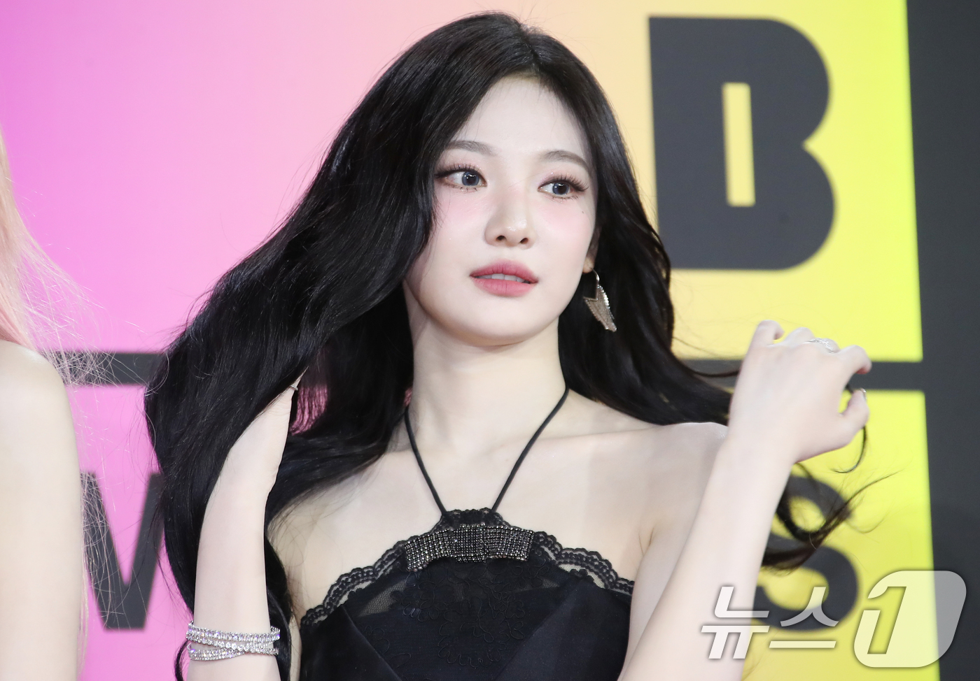 닝닝, 샤랄라
