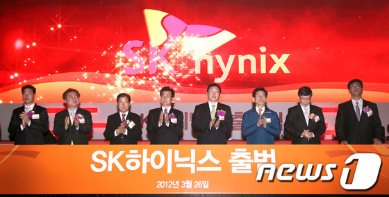 HBM 신화 반도체 왕좌 오른 SK하이닉스…최태원 뚝심 결실
