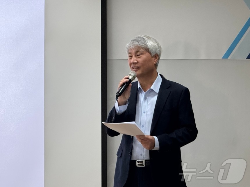 "AI 대응 위해 전문경영 필요" 석창규 웹케시그룹 회장 용퇴