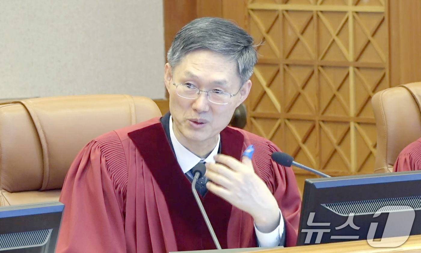 尹 탄핵심판 5차 변론 진행하는 문형배 헌법재판소장 권한대행