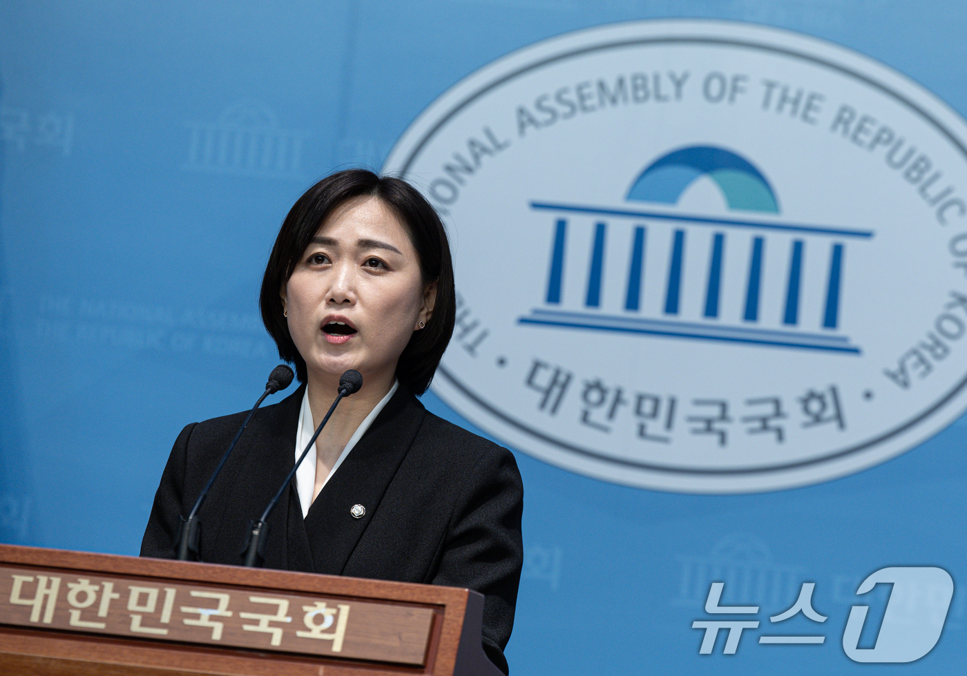 안전한 학교만들기·하늘이법 입법방향 기자회견 발언하는 백승아 의원