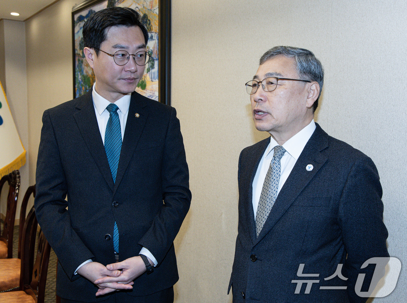 대화 나누는 장경태 서울시당위원장·정근식 서울시교육감