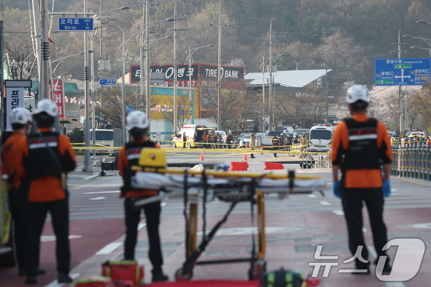 [뉴스1 PICK]광명 신안산선 터널공사 현장 붕괴…처참한 사고 현장