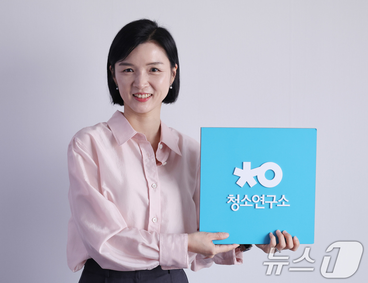 집 청소 대신 해줬더니…저출산·노인일자리 실마리 보였다