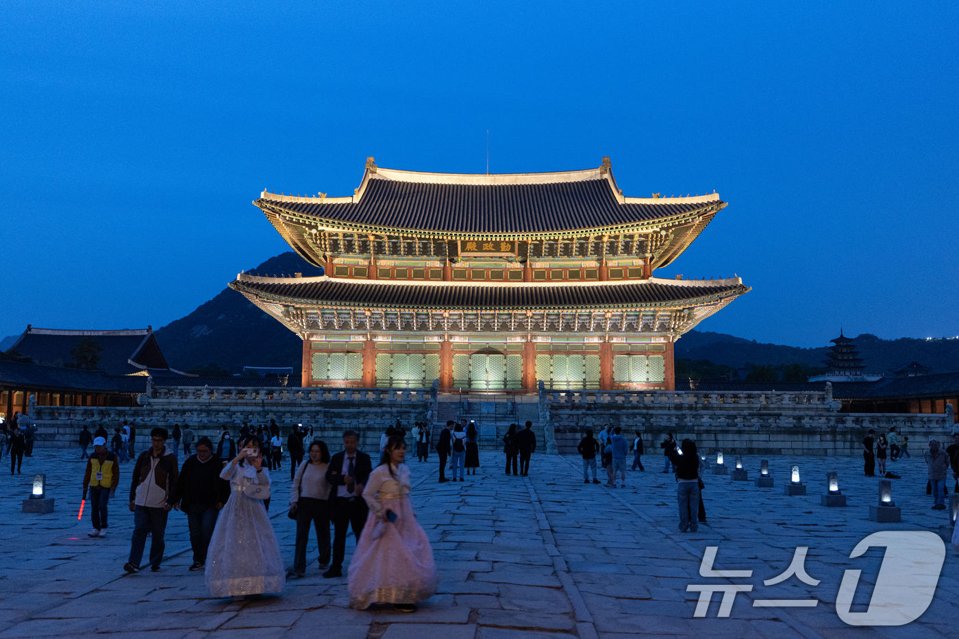 경복궁 야간 관람