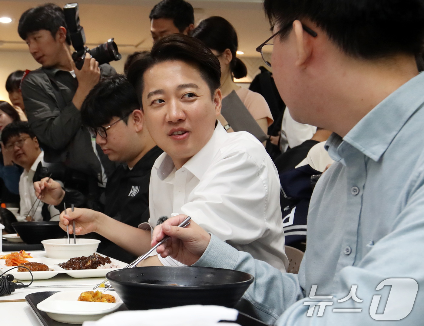 부산대서 학식 먹는 이준석