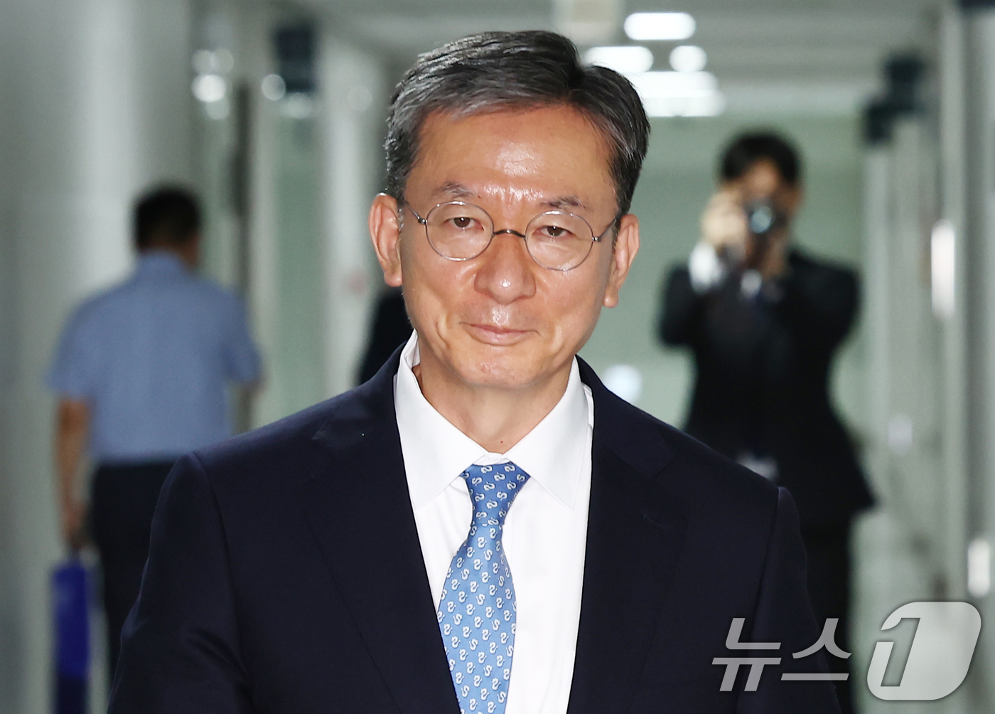 출근하는 정성호 법무부 장관 후보자