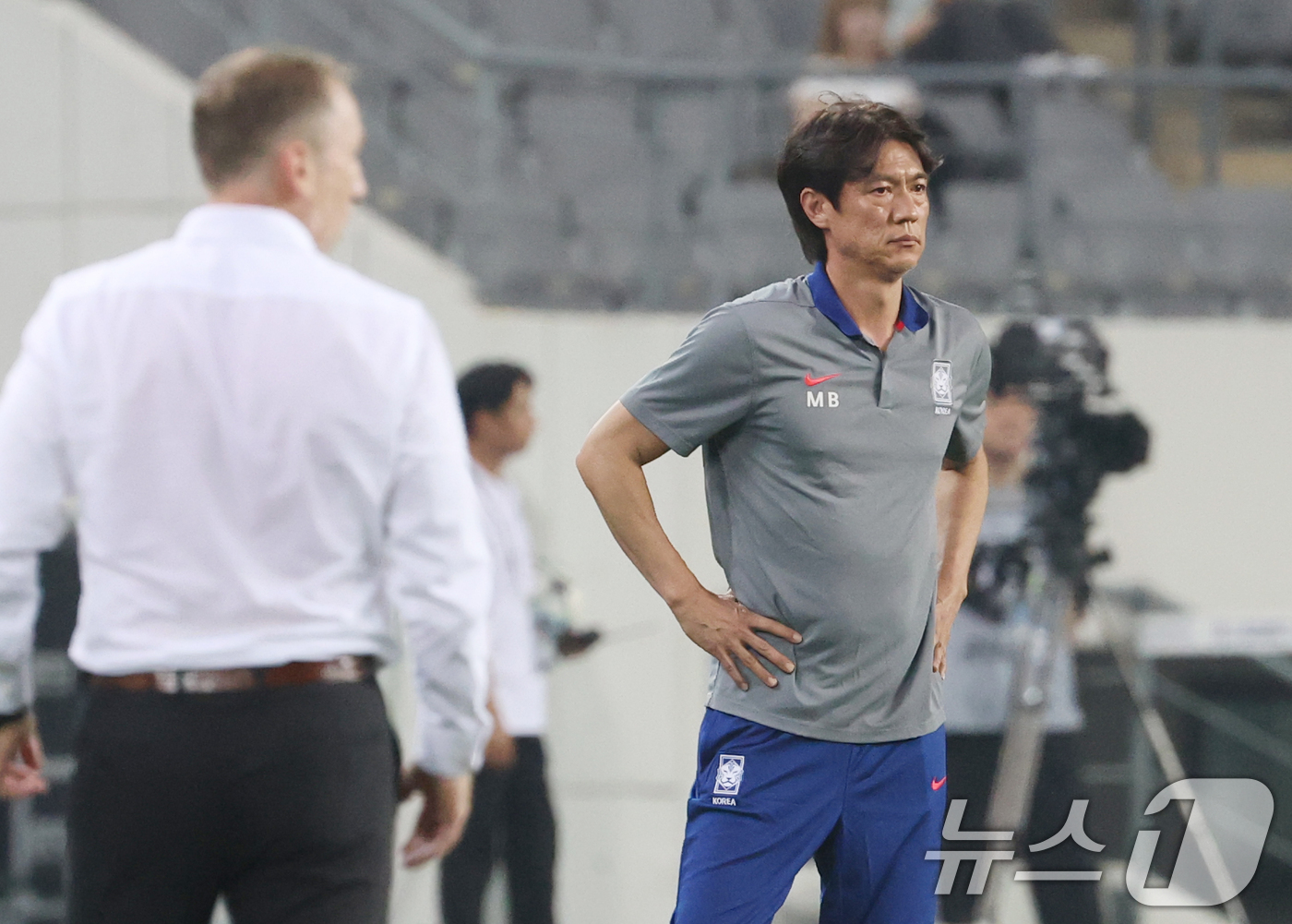 홍명보호, 다시 꺼내든 스리백 카드…완성도 아직이나 가능성 봤다