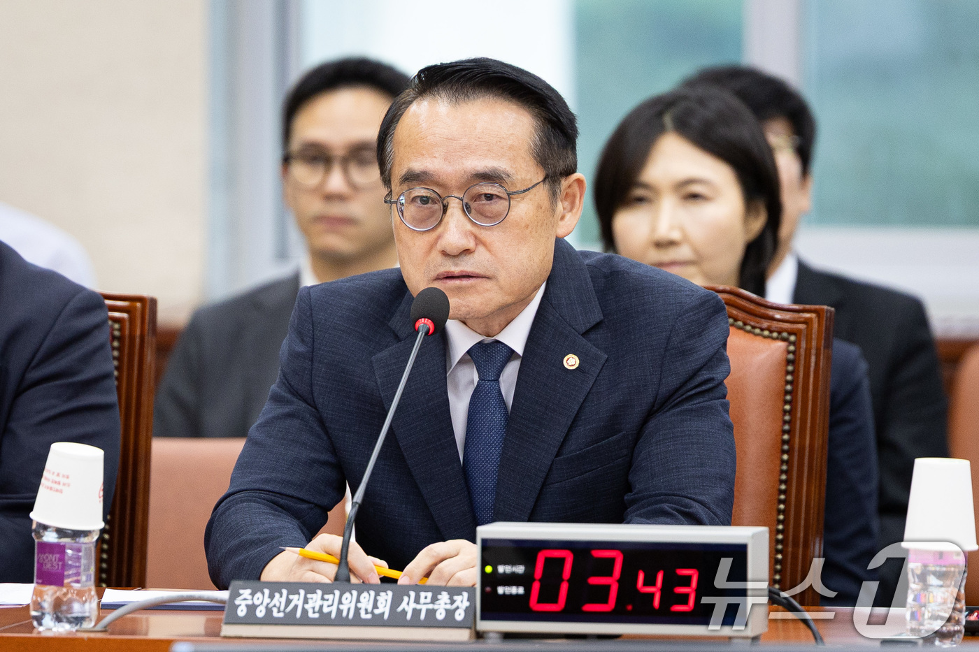 답변하는 허철훈 중앙선관위 사무총장