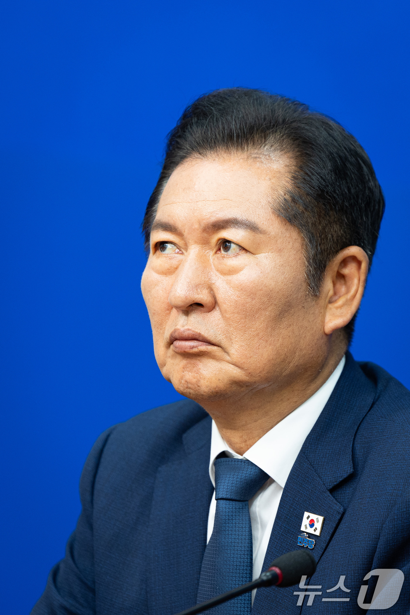 생각 잠긴 정청래