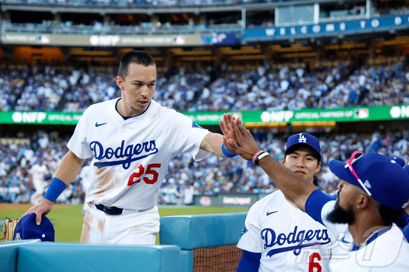 다저스, 밀워키와 NLCS 3연승…월드시리즈 진출까지 1승 남았다