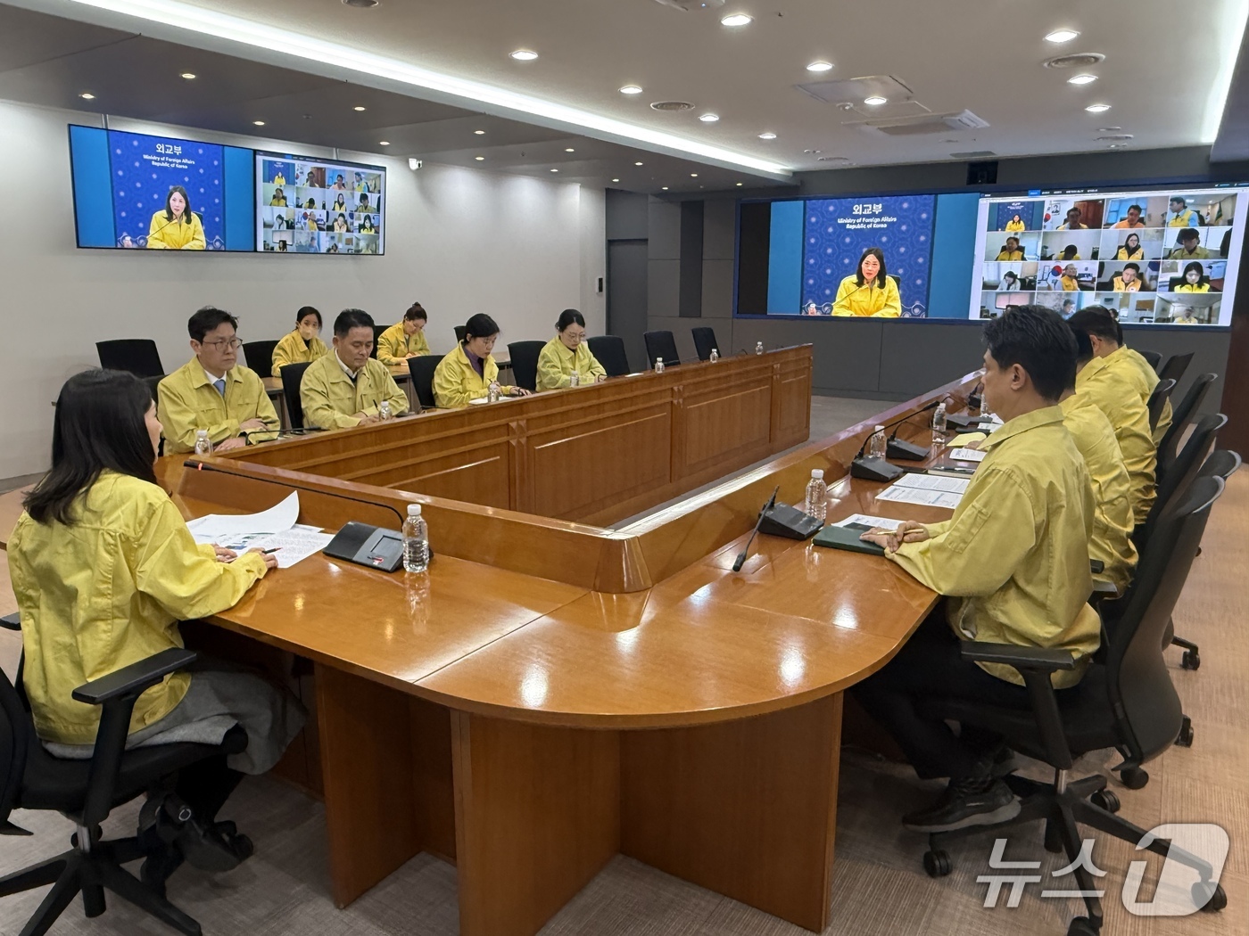 源吏꾩븘 쇅援먯감愿, 以묐룞 14媛 怨듦怨 옱쇅援誘쇰낫샇梨낅낯遺 쉶쓽