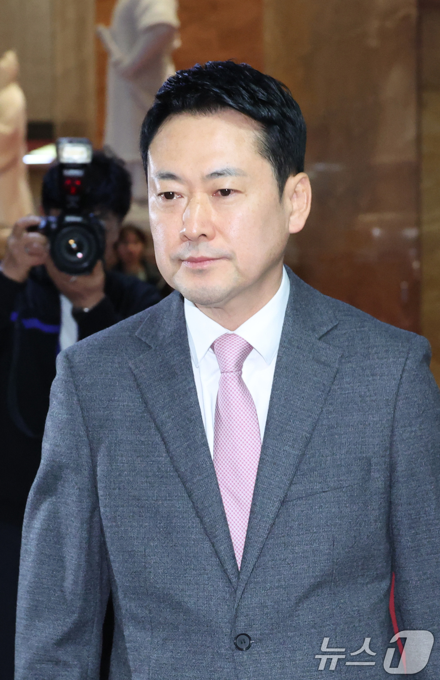 출근하는 장동혁 대표 관련자료 1