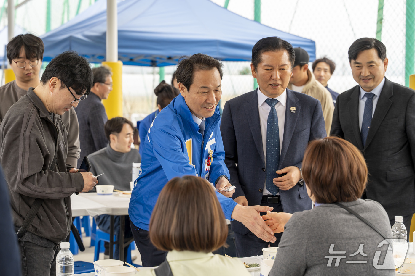 고향 철원 찾은 우상호 "민통선 5 북상·청정에너지 고속도로 건설"