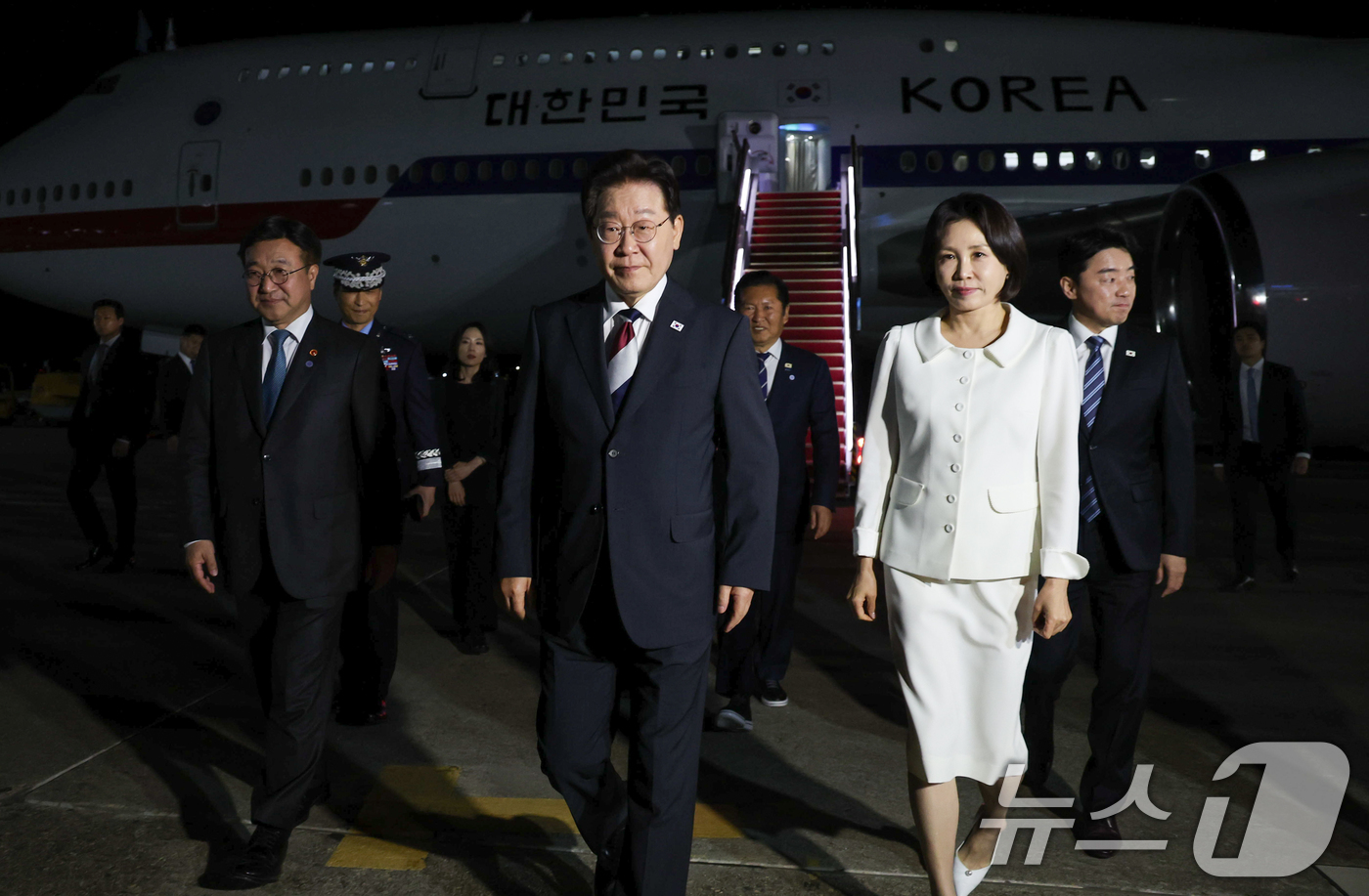 인도·베트남 국빈 방문 마친 이재명 대통령