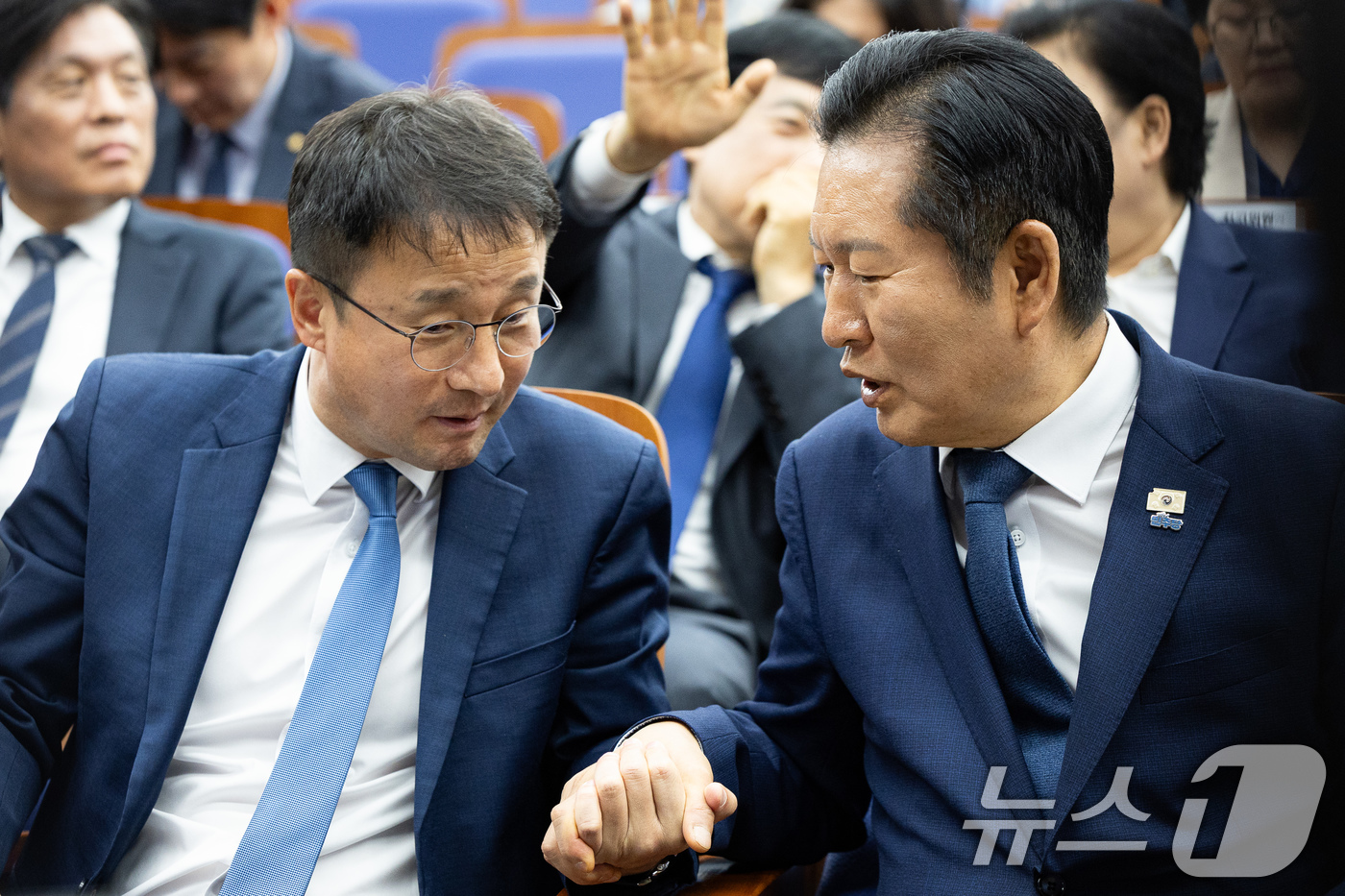 정청래·한병도 사전투표…장동혁 본투표·송언석 사전투표(종합)