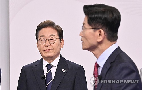 김문수 불법 대북 송금 몰랐나…이재명 억지 기소