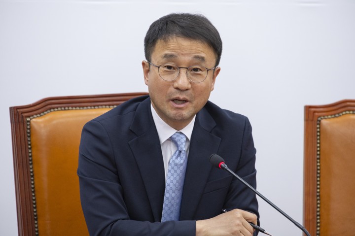한병도, 연임 위해 원내대표직 사퇴…"시작한 일 끝까지 마무리"