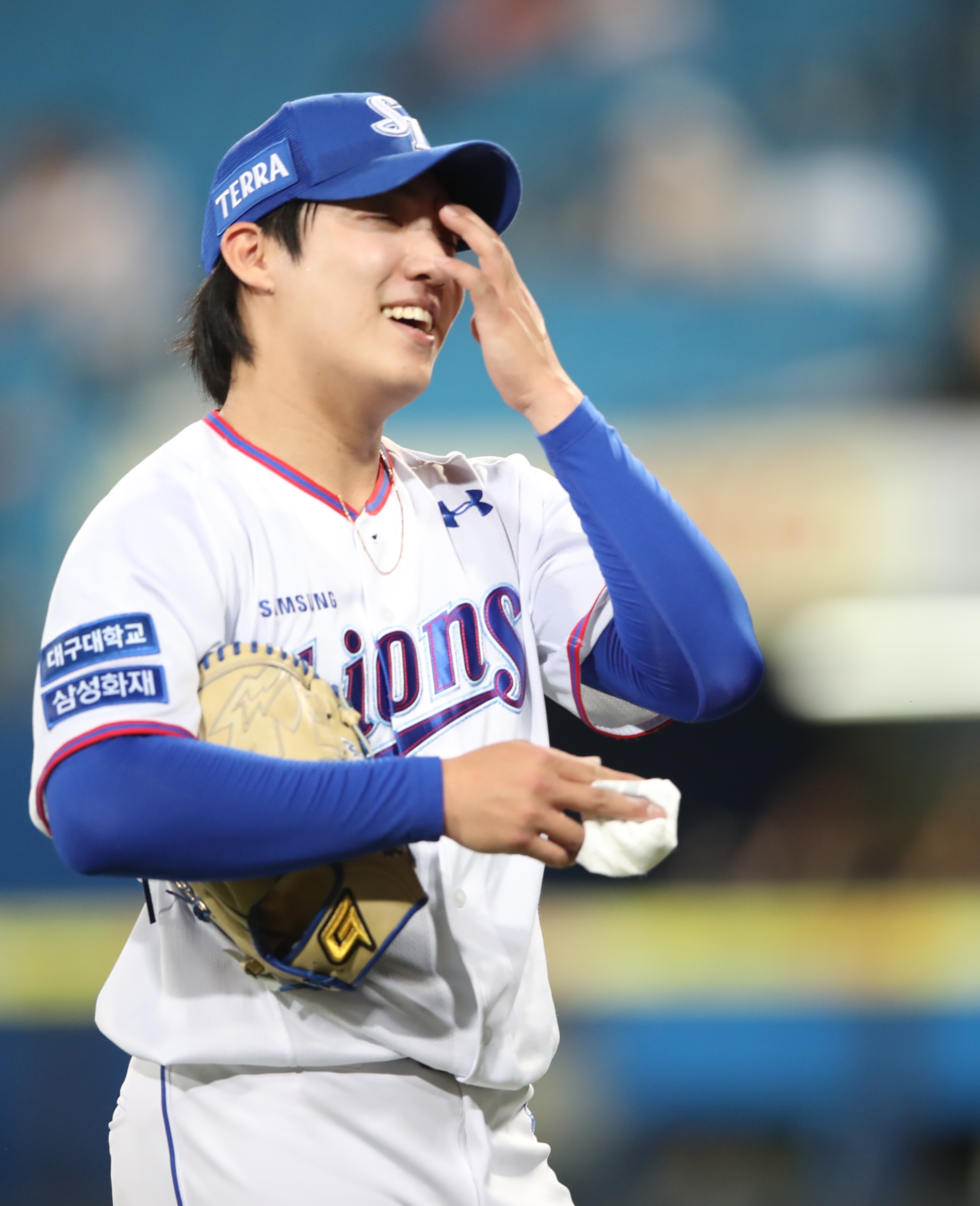 삼성 라이온즈, 원태인-오선진의 투타 활약으로 4연패 사슬끊어…4회 잇달아 나온 오선진과 김상수의 호수비도 무실점에 한몫해[한화-삼성전]